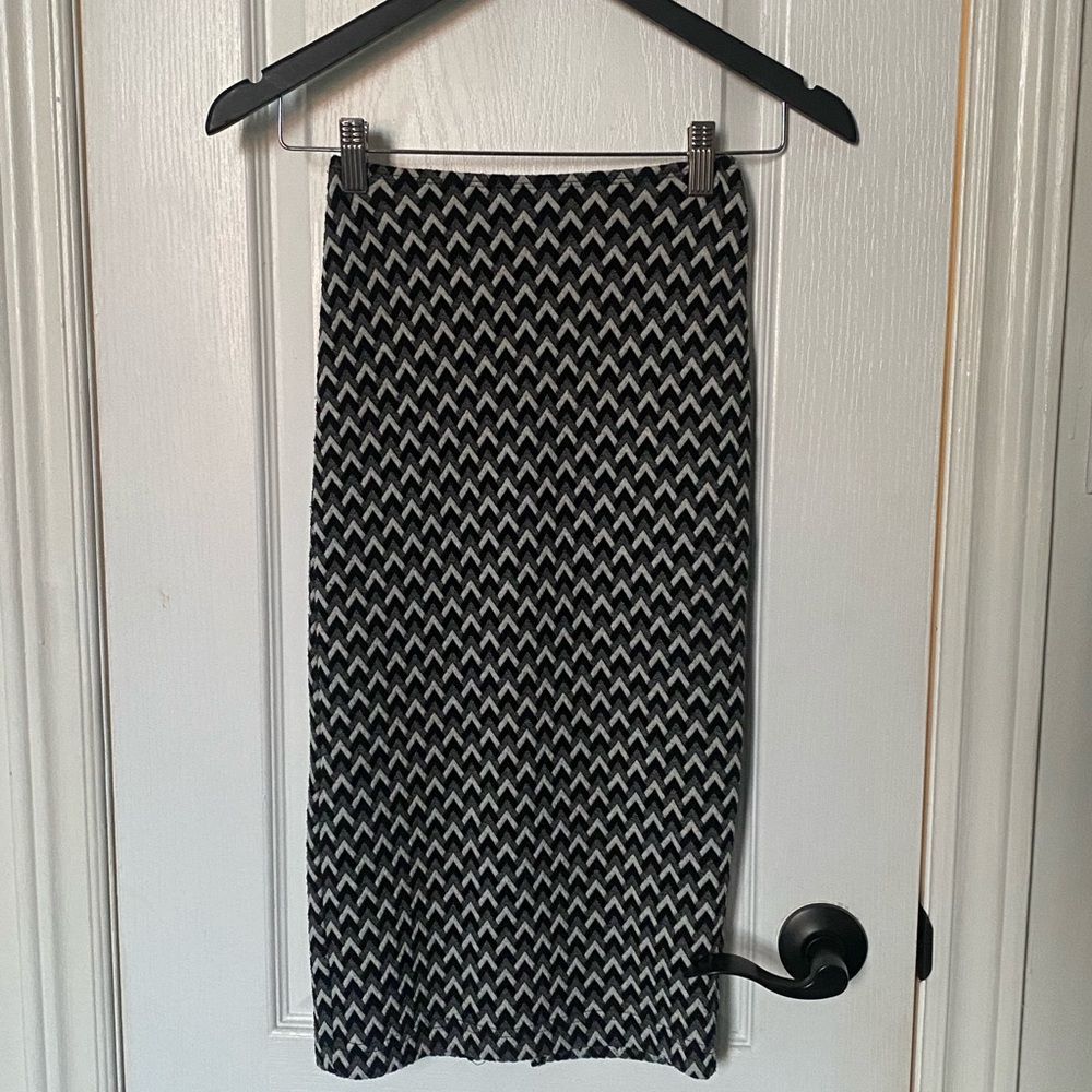 2 piece skirt and top set from American Apparel - Picture 2 of 3